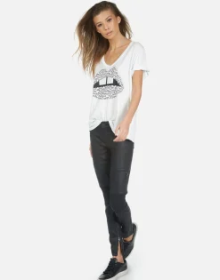 Lauren Moshi Skull Lip Boyfriend V-Neck Tee | Elara By *Women Short Sleeve